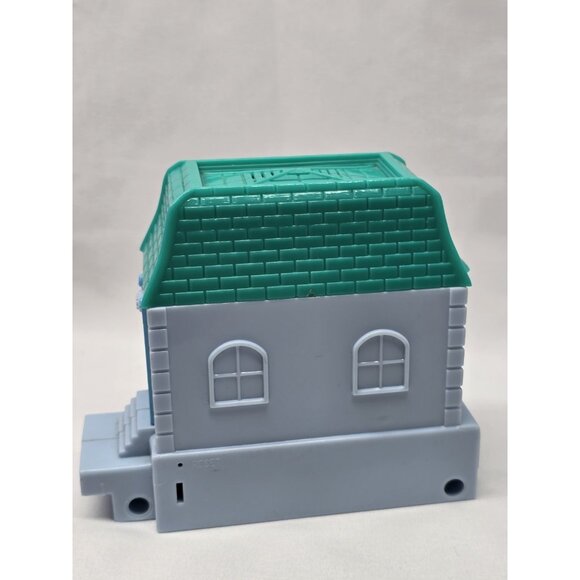 PARTS ONLY- Pixel Chix Blue Mansion House 2005 Mattel- !!OVERHEATS!! READ INFO - Picture 8 of 13